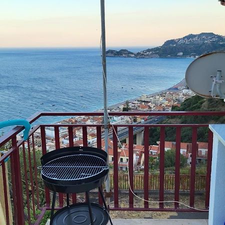Apartamento Casa Vacanze Luna Letojanni Exterior foto