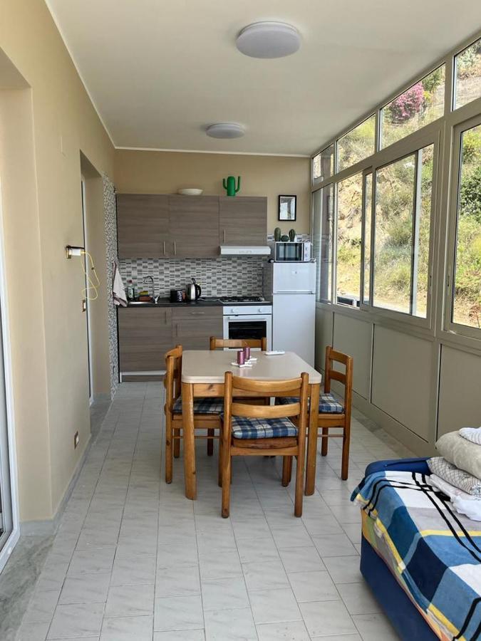 Apartamento Casa Vacanze Luna Letojanni Exterior foto