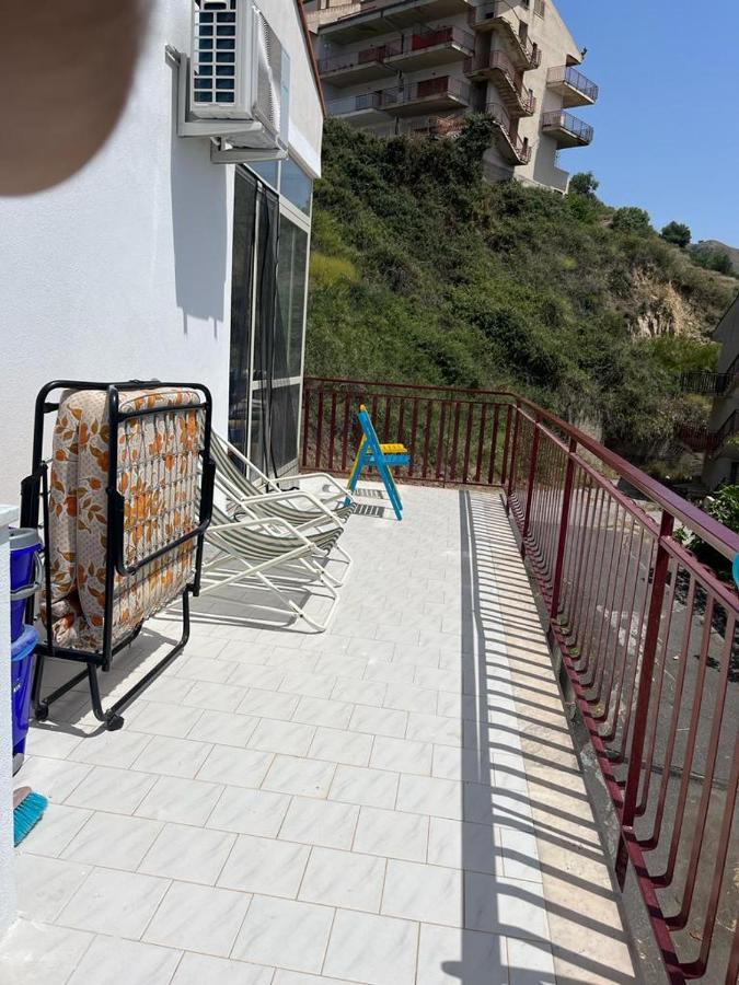Apartamento Casa Vacanze Luna Letojanni Exterior foto